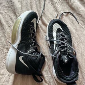 Nike zoom basketball shoes